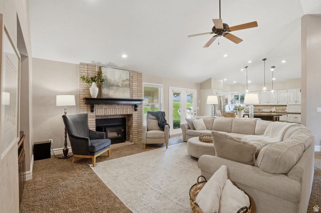 1052 E 5900 S, South Ogden, UT 84405