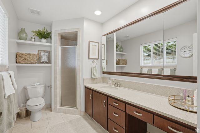 1052 E 5900 S, South Ogden, UT 84405