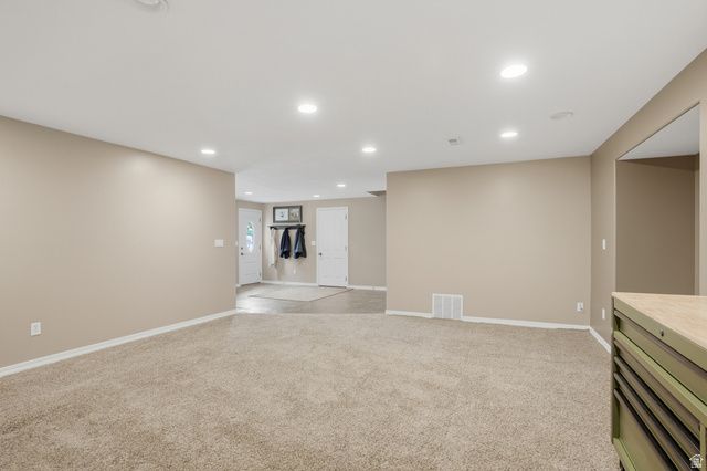 1052 E 5900 S, South Ogden, UT 84405