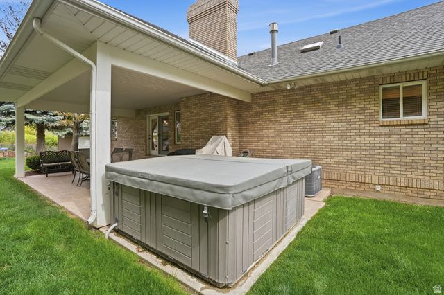 1052 E 5900 S, South Ogden, UT 84405