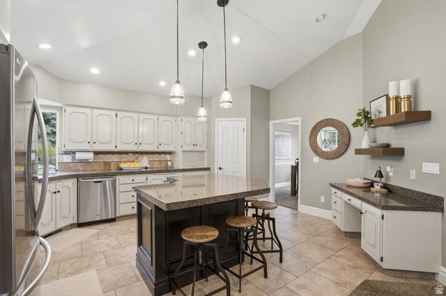 1052 E 5900 S, South Ogden, UT 84405