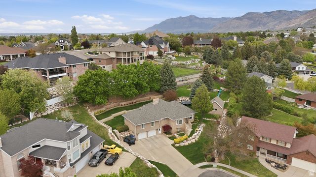 1052 E 5900 S, South Ogden, UT 84405