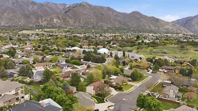 1052 E 5900 S, South Ogden, UT 84405