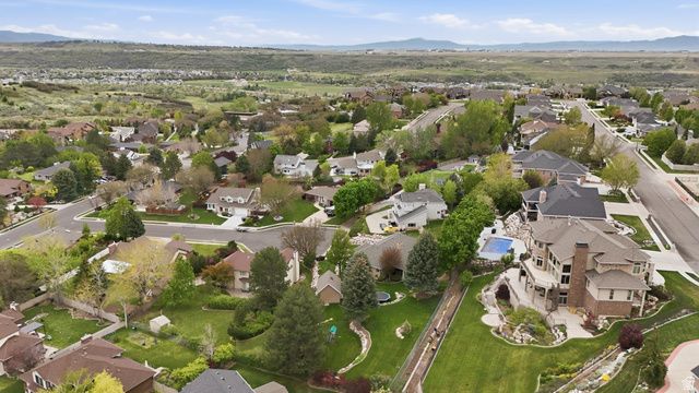 1052 E 5900 S, South Ogden, UT 84405