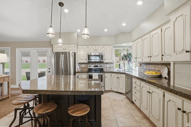 1052 E 5900 S, South Ogden, UT 84405