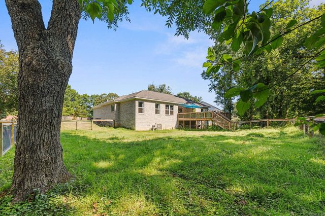 30 Ledrick Circle, Mayflower, AR 72106