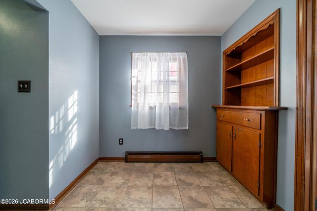 2009 WAYNE AVENUE, Jefferson City, MO 65109