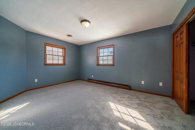 2009 WAYNE AVENUE, Jefferson City, MO 65109