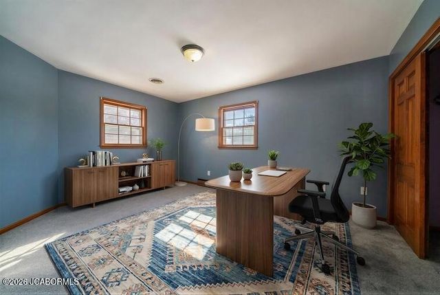 2009 WAYNE AVENUE, Jefferson City, MO 65109