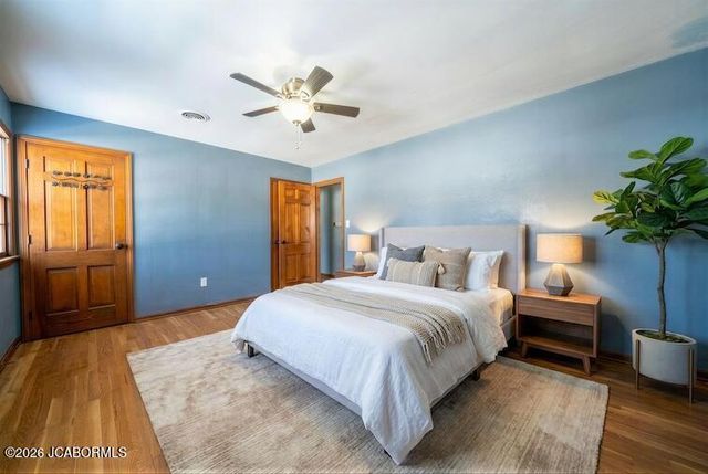 2009 WAYNE AVENUE, Jefferson City, MO 65109