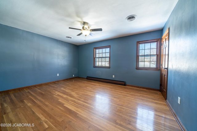 2009 WAYNE AVENUE, Jefferson City, MO 65109