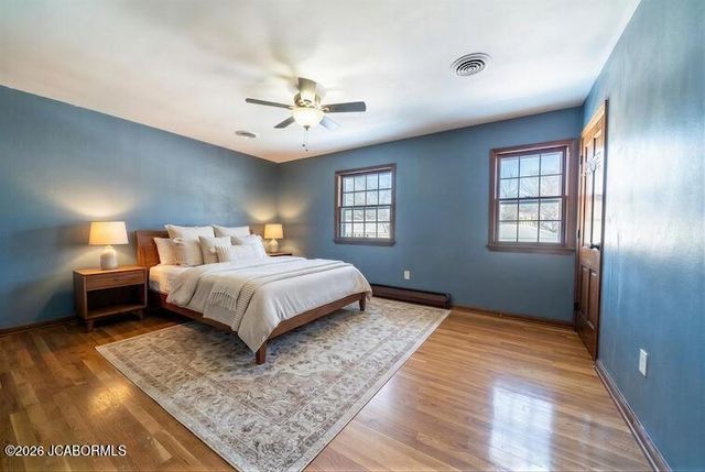 2009 WAYNE AVENUE, Jefferson City, MO 65109