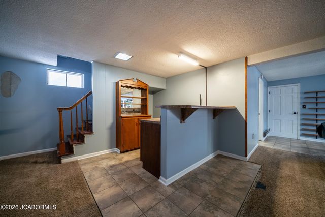 2009 WAYNE AVENUE, Jefferson City, MO 65109