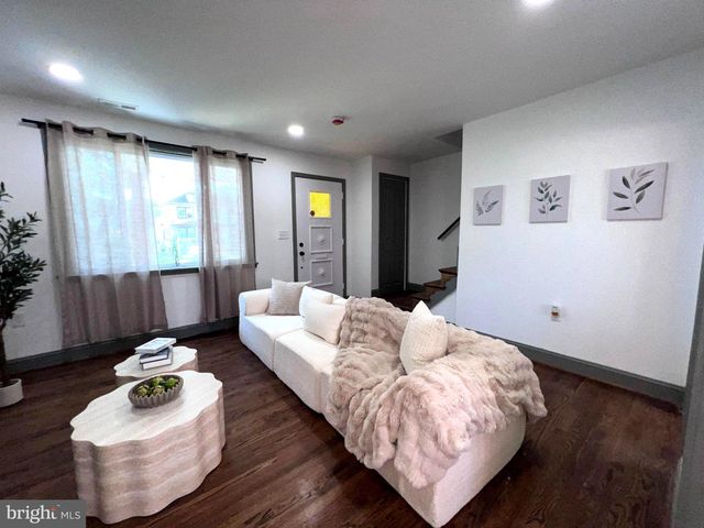 2802 W GARRISON AVE W, Baltimore, MD 21215