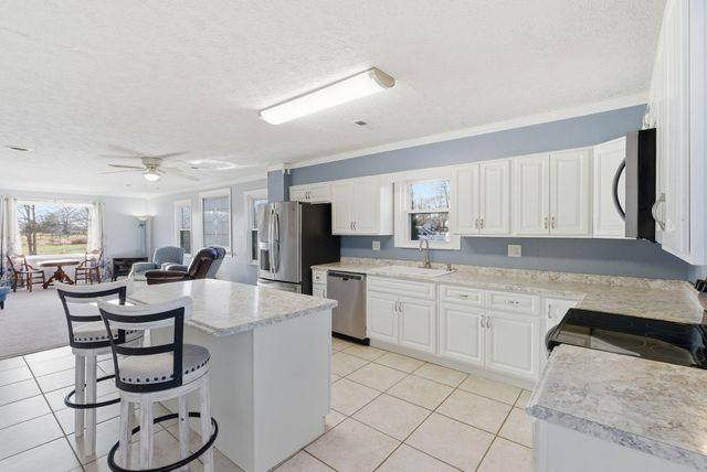 141 Farthing Lane, Waco, KY 40385