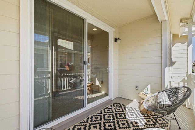 631 True Wind Way 216, Redwood City, CA 94063