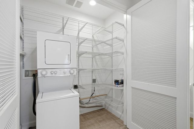631 True Wind Way 216, Redwood City, CA 94063