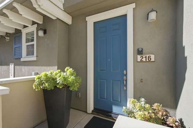 631 True Wind Way 216, Redwood City, CA 94063