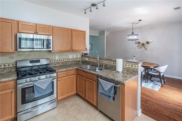 1216 Park Pass Way, Suwanee, GA 30024