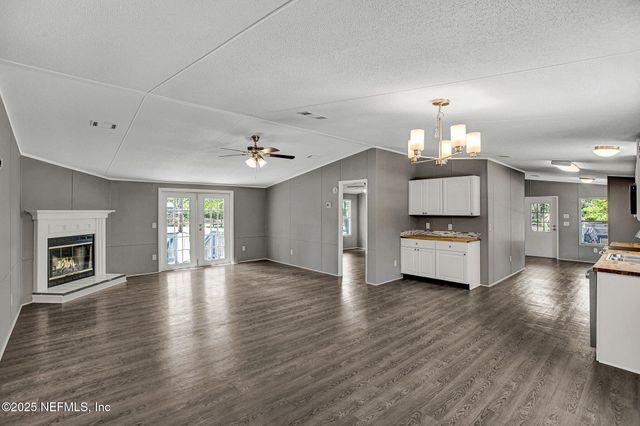 103 ALBANY Court, Satsuma, FL 32189