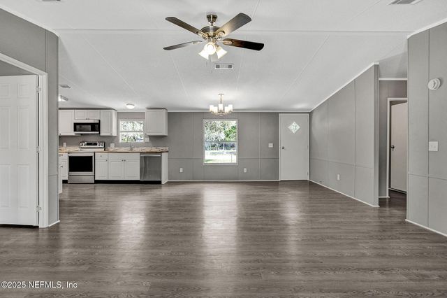 103 ALBANY Court, Satsuma, FL 32189