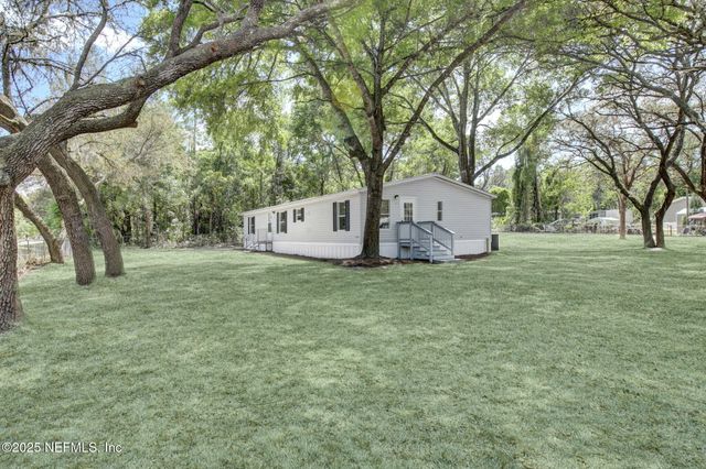 103 ALBANY Court, Satsuma, FL 32189