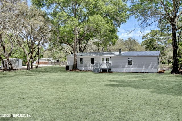103 ALBANY Court, Satsuma, FL 32189