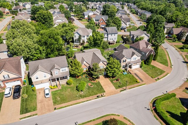 1602 Zurich Dr, Spring Hill, TN 37174