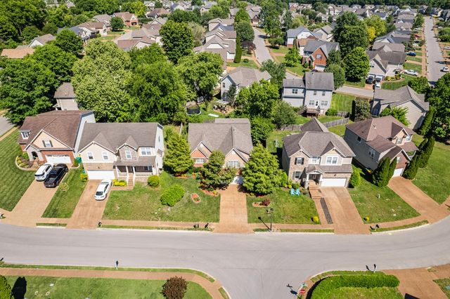 1602 Zurich Dr, Spring Hill, TN 37174
