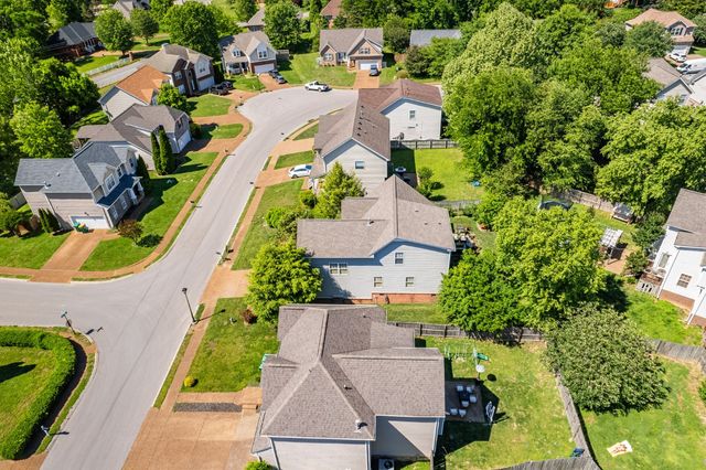 1602 Zurich Dr, Spring Hill, TN 37174