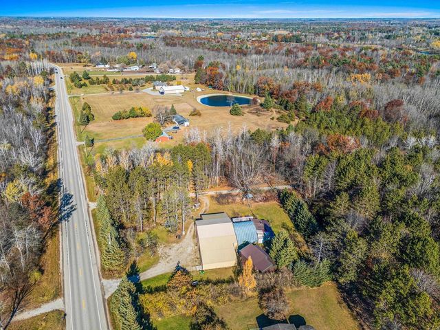 N4890 STATE HIGHWAY 180, Marinette, WI 54153