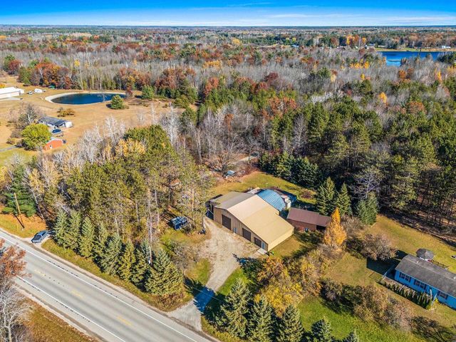 N4890 STATE HIGHWAY 180, Marinette, WI 54153