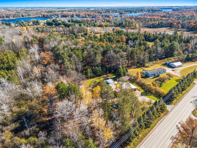 N4890 STATE HIGHWAY 180, Marinette, WI 54153