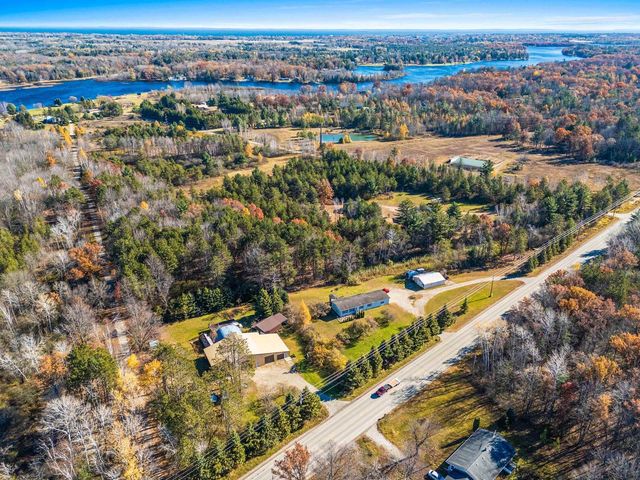 N4890 STATE HIGHWAY 180, Marinette, WI 54153