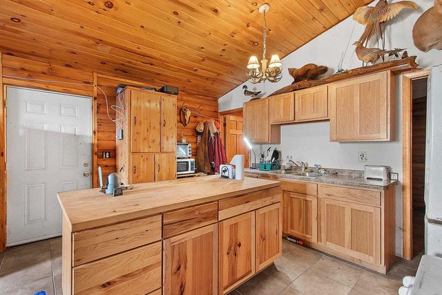 N4890 STATE HIGHWAY 180, Marinette, WI 54153