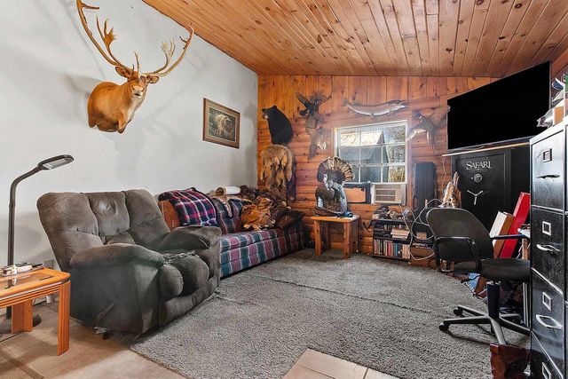 N4890 STATE HIGHWAY 180, Marinette, WI 54153