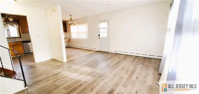 40 Beverly Avenue, Franklin, NJ 08873