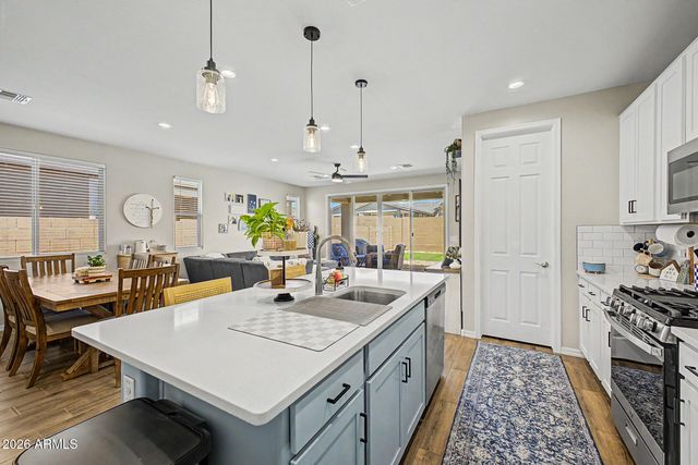 17850 W RUNNING DEER Trail, Surprise, AZ 85387
