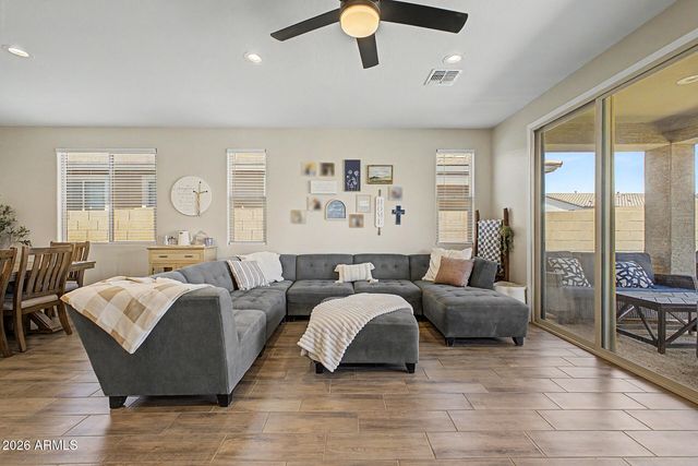 17850 W RUNNING DEER Trail, Surprise, AZ 85387