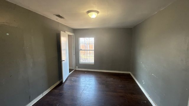 927 Powell Road, Mesquite, TX 75149