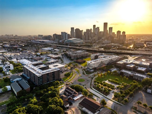 411 N Live Oak Street, Houston, TX 77003
