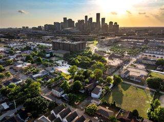411 N Live Oak Street, Houston, TX 77003