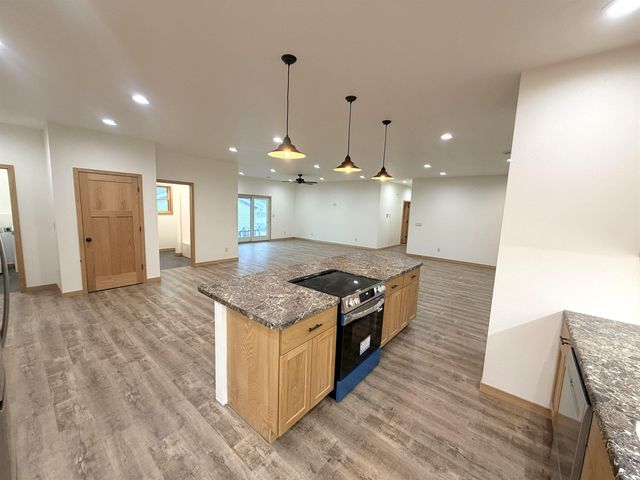 506 S 3rd St, Osage, IA 50461