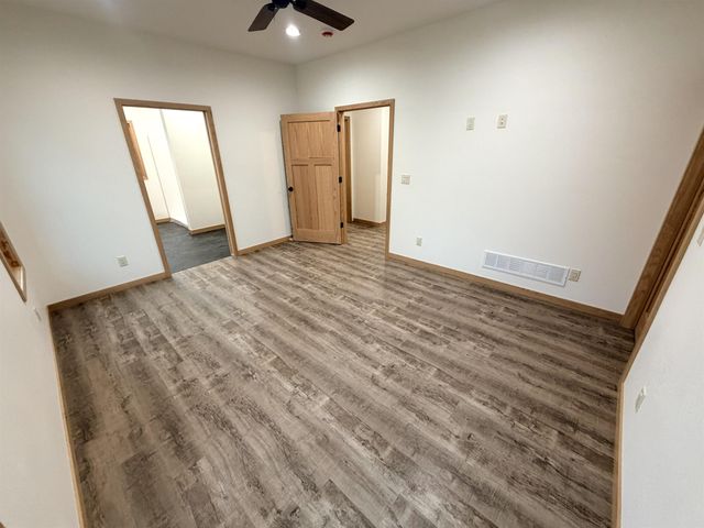 506 S 3rd St, Osage, IA 50461