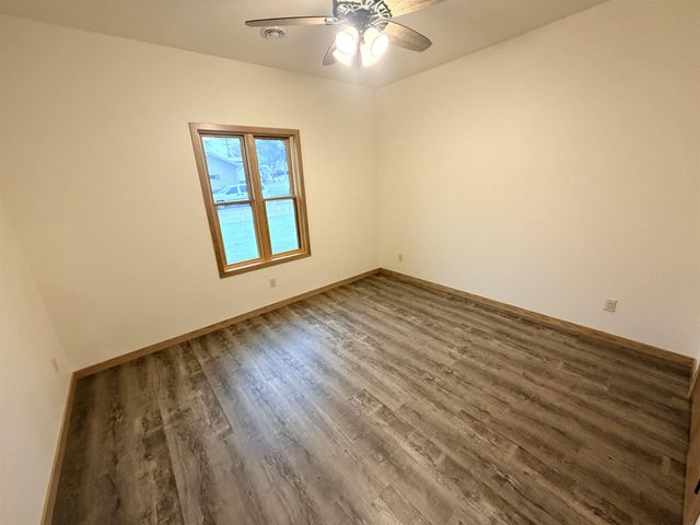 506 S 3rd St, Osage, IA 50461