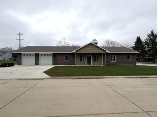 506 S 3rd St, Osage, IA 50461