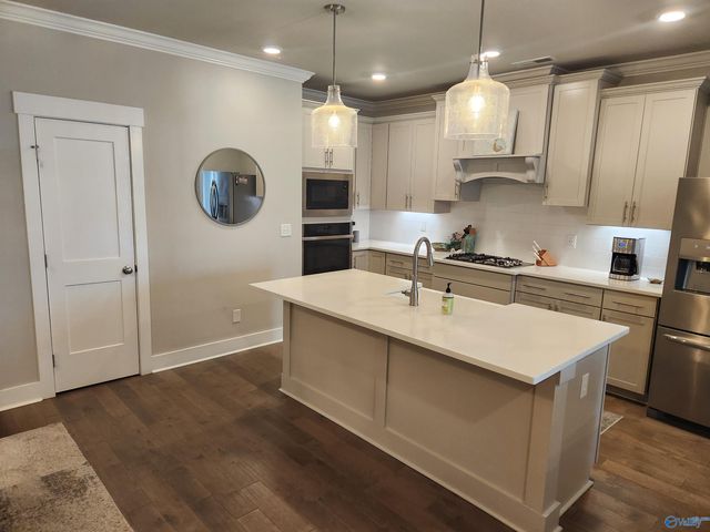 197 Saint Louis Street, Madison, AL 35758