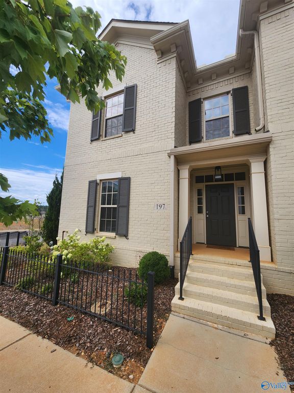 197 Saint Louis Street, Madison, AL 35758
