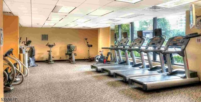 2 Claridge Dr. 2GE, Verona Twp., NJ 07044