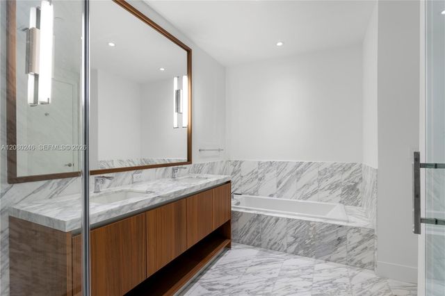 175 SE 25th Road 2701, Miami, FL 33129